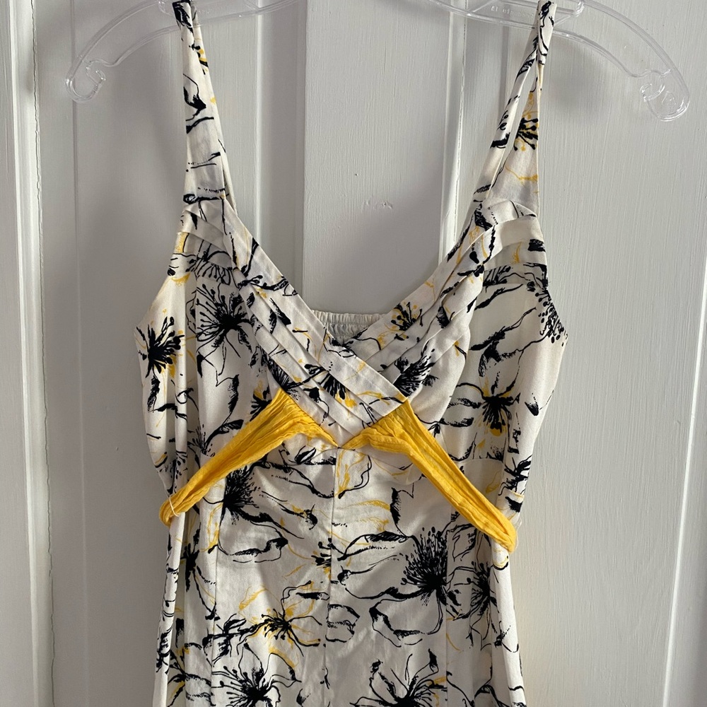 Spring dress - Picture 2 of 3